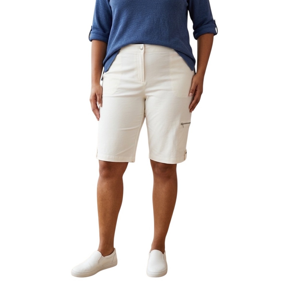 Zenergy by Chicos White Bermuda Shorts Size 3 XL Stretch Cargo Pocket Athleisure